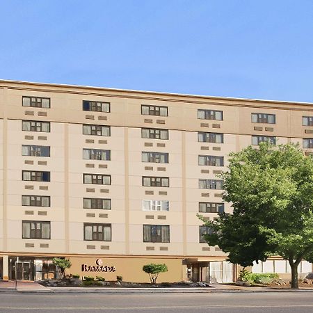 מלון Ramada By Wyndham איסט אורנג' מראה חיצוני תמונה
