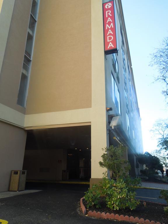 מלון Ramada By Wyndham איסט אורנג' מראה חיצוני תמונה